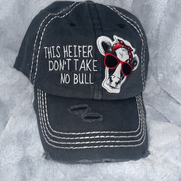 This HEIFER don’t take no bull baseball cap - Picture 4 of 7